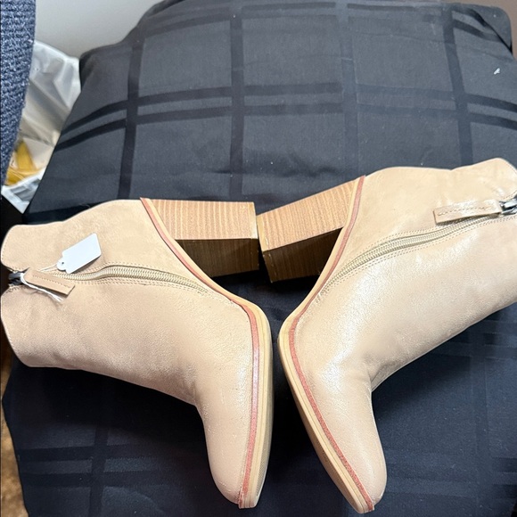 Mia heeled ankle boots size 9. - Picture 7 of 10
